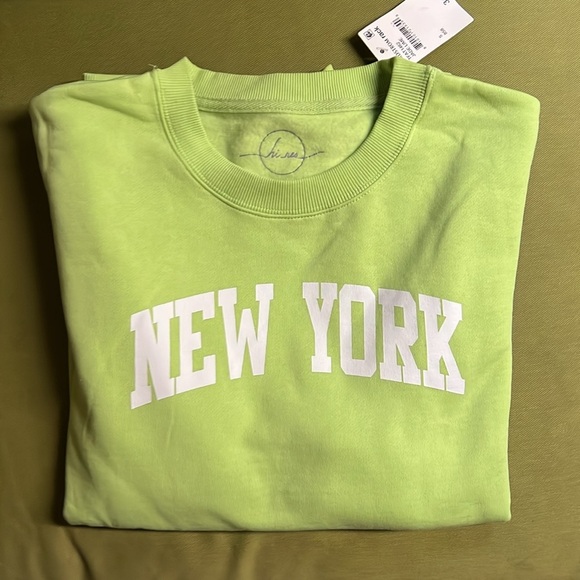 Urban Outfitters hi res Jade Lime Green NY Crewneck Sweatshirt Size Small NWT - Picture 1 of 4